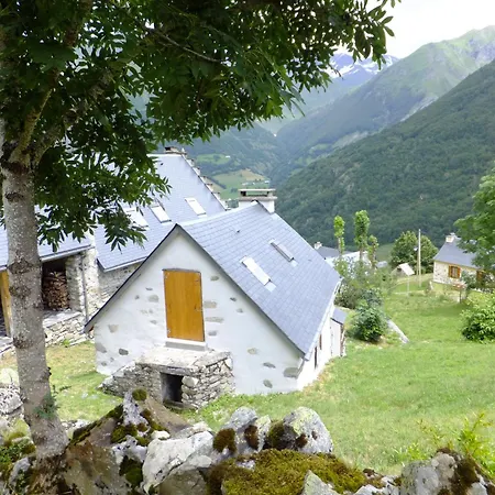 Отель Les Templiers Люс-Сен-Совёр